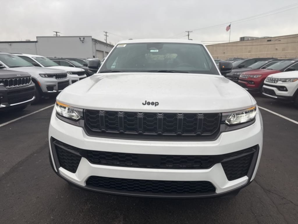 New 2026 Jeep Grand Cherokee ALTITUDE 4X4 Sport Utility