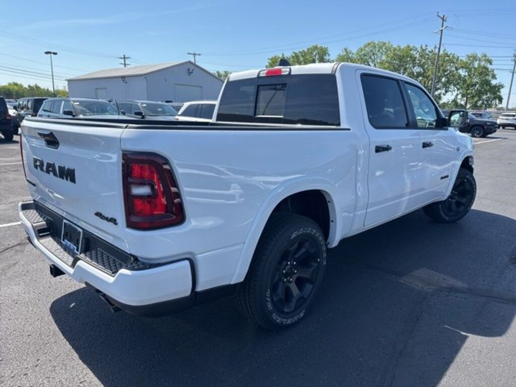 New 2026 Ram 1500 BIG HORN CREW CAB 4X4 5'7 BOX Pickup