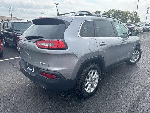 2016 Jeep Cherokee Latitude photo 4