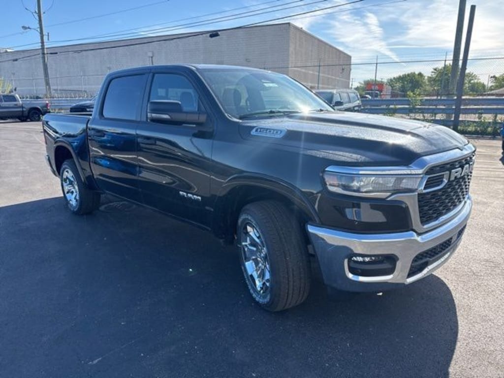 New 2026 Ram 1500 BIG HORN CREW CAB 4X4 5'7 BOX Pickup