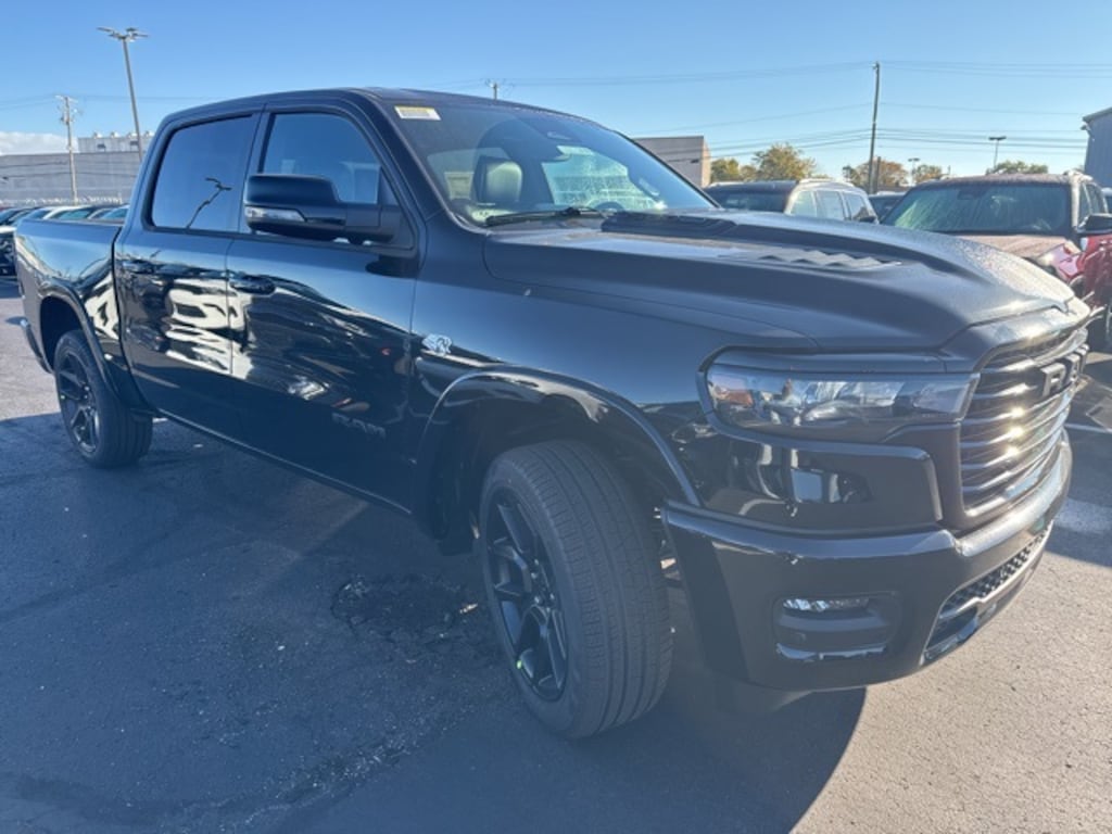New 2026 Ram 1500 LARAMIE CREW CAB 4X4 5'7 BOX Pickup
