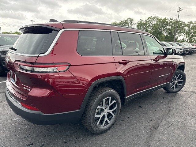 2025 Jeep Grand Cherokee Limited photo 4