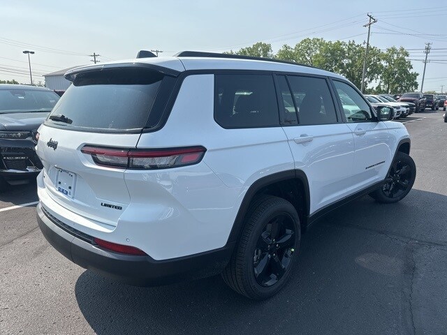 2025 Jeep Grand Cherokee Limited photo 4