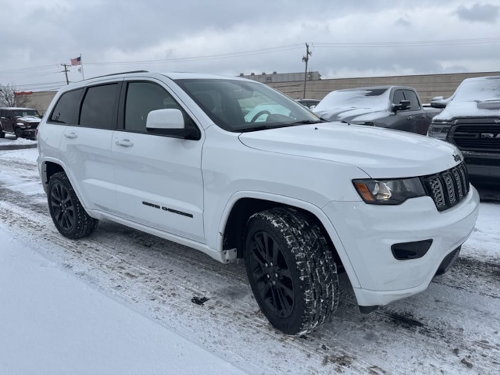 Certified 2020 Jeep Grand Cherokee Laredo SUV