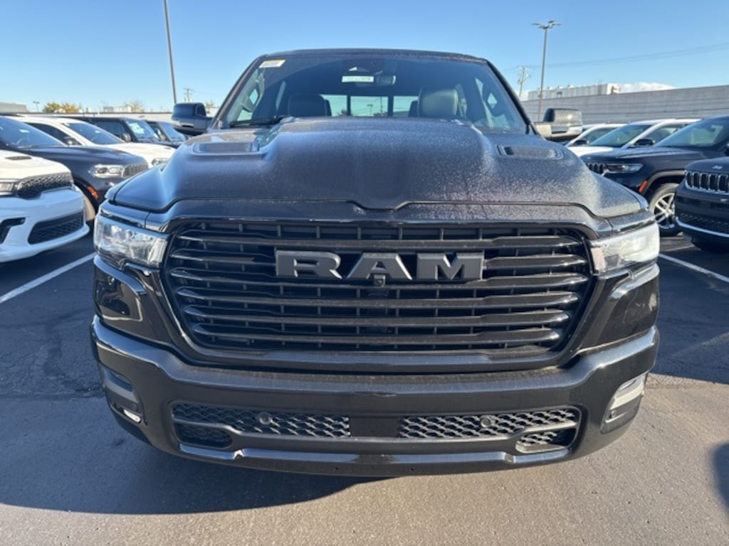 New 2026 Ram 1500 LARAMIE CREW CAB 4X4 5'7 BOX Pickup