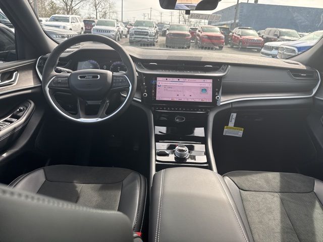 2026 Jeep Grand Cherokee Laredo - Photo 8
