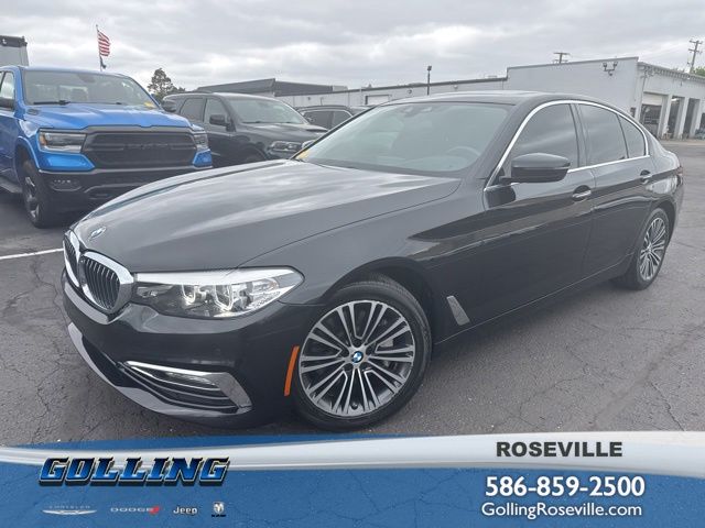 2018 BMW 5 Series 530i xDrive Sedan's photo