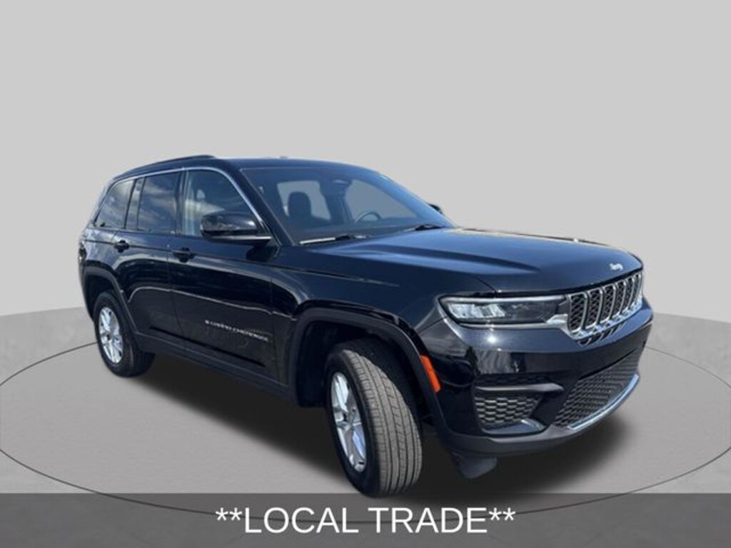 Used 2024 Jeep Grand Cherokee Laredo SUV