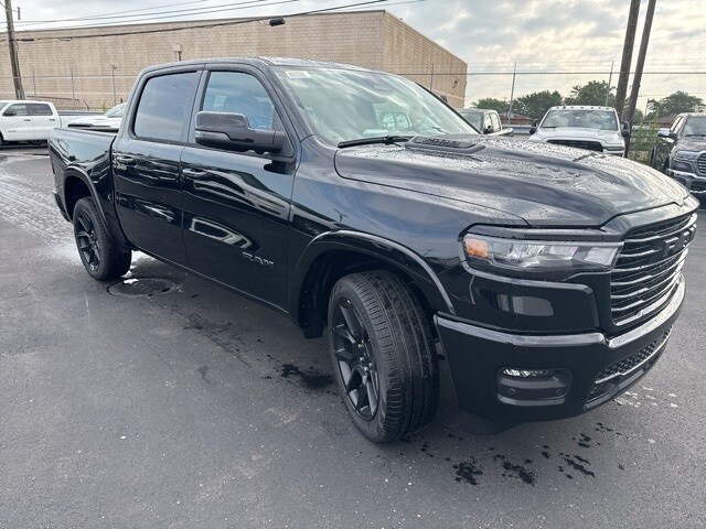 2026 Ram 1500 Laramie photo 3