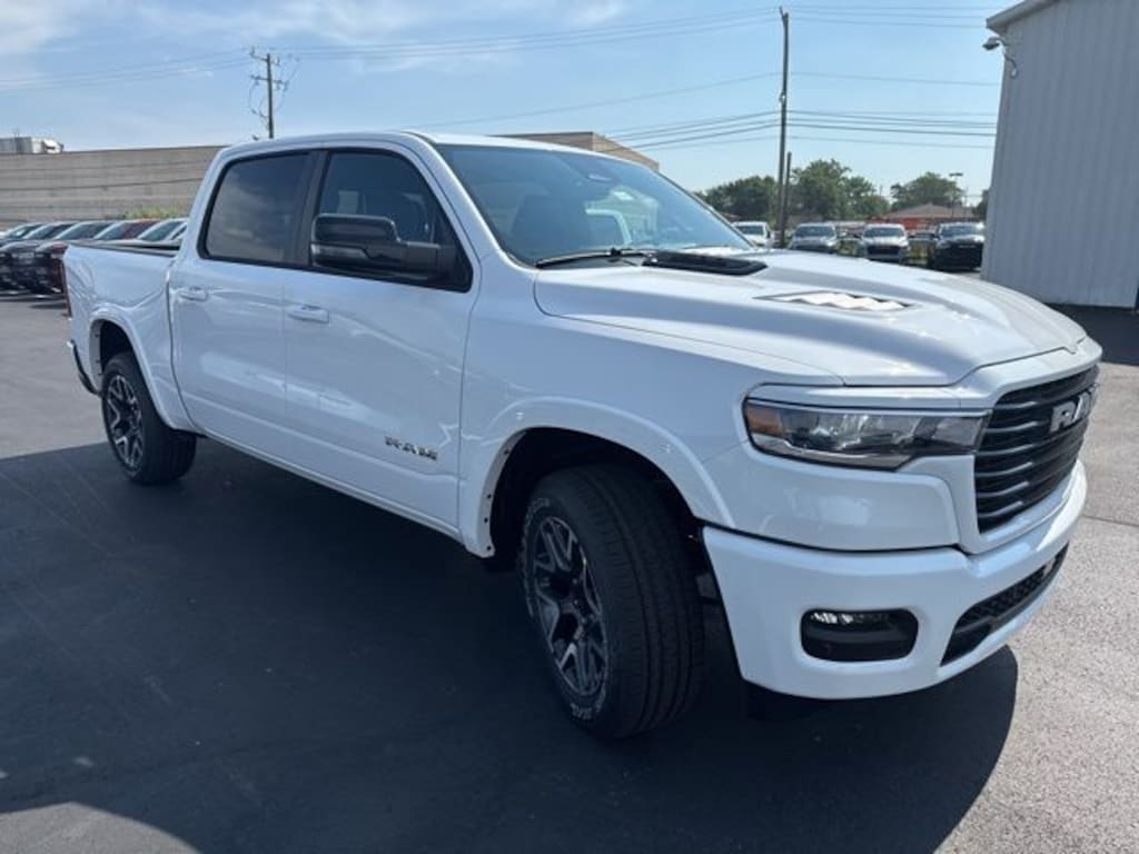 New 2026 Ram 1500 LARAMIE CREW CAB 4X4 5'7 BOX Pickup