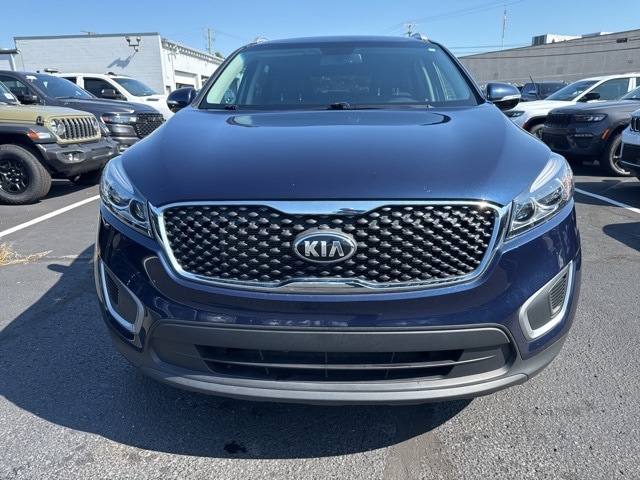 Used 2018 Kia Sorento LX with VIN 5XYPG4A32JG387608 for sale in Roseville, MI