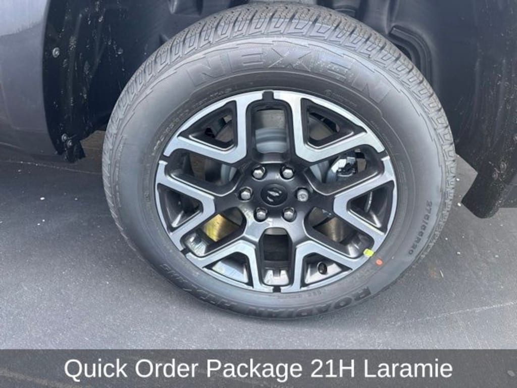 New 2026 Ram 1500 LARAMIE CREW CAB 4X4 5'7 BOX Pickup