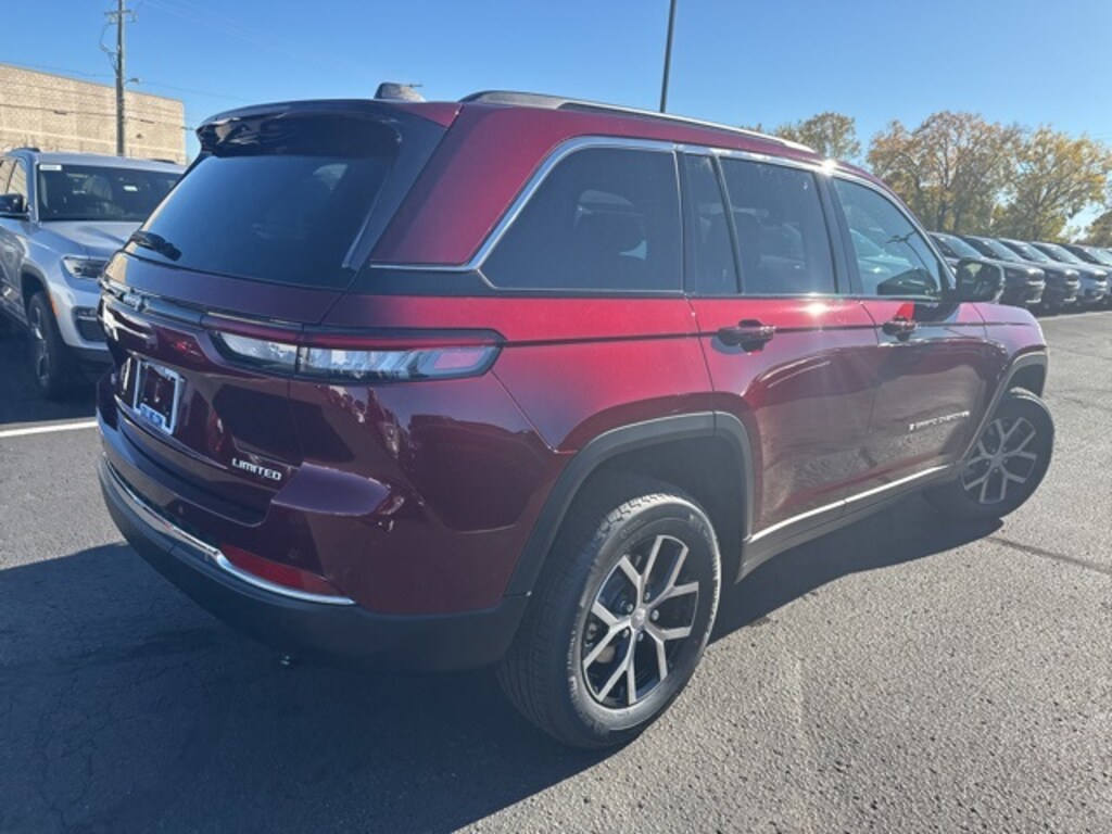 Used 2025 Jeep Grand Cherokee Limited SUV