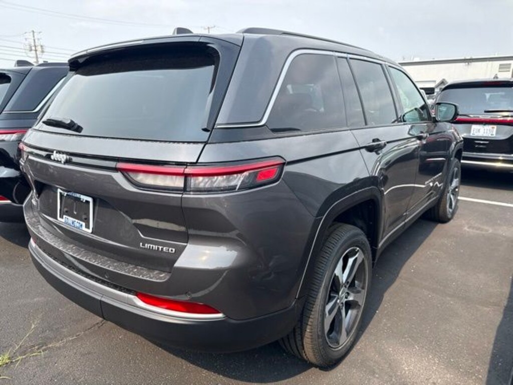 New 2026 Jeep Grand Cherokee LIMITED 4X4 Sport Utility