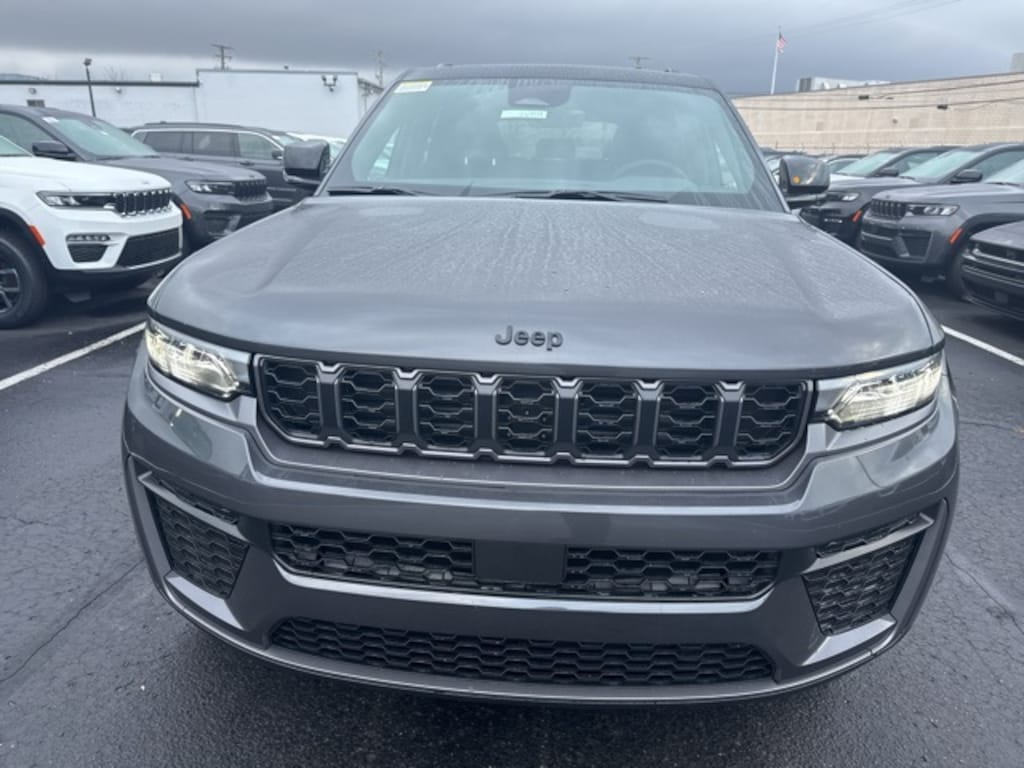 New 2026 Jeep Grand Cherokee ALTITUDE 4X4 Sport Utility