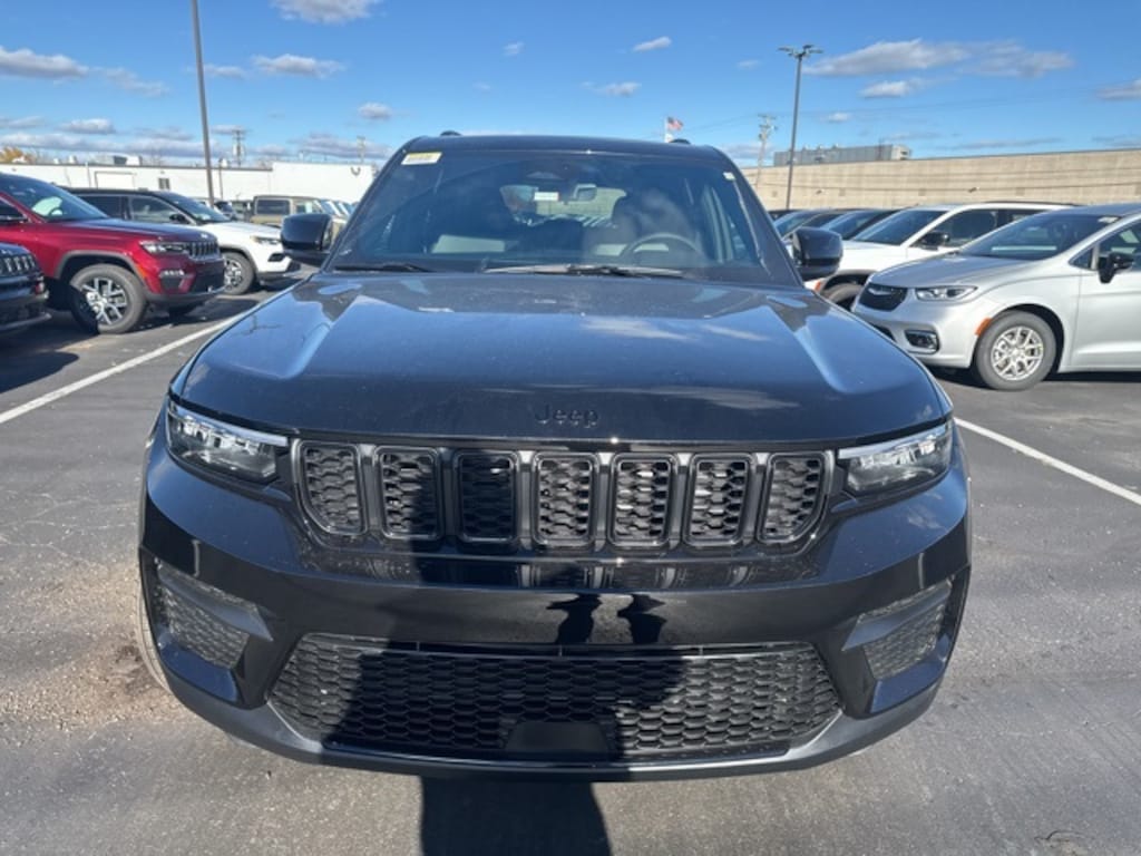 New 2025 Jeep Grand Cherokee ALTITUDE X 4X4 Sport Utility