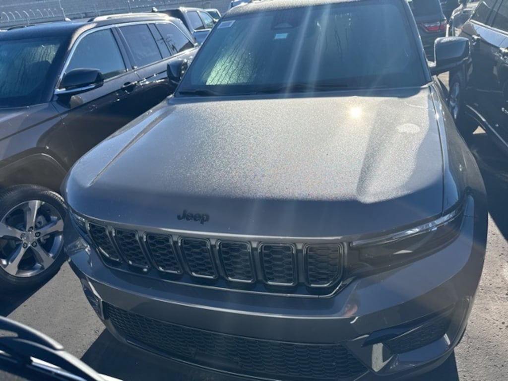 New 2025 Jeep Grand Cherokee LIMITED 4X4 Sport Utility
