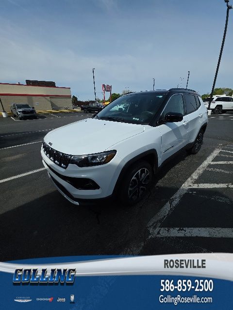 2023 Jeep Compass Limited 4X4's photo