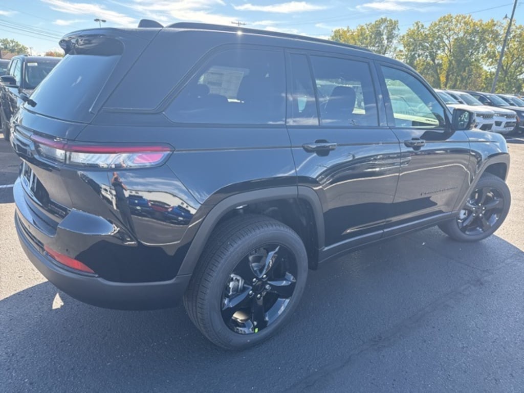 New 2025 Jeep Grand Cherokee LIMITED 4X4 Sport Utility