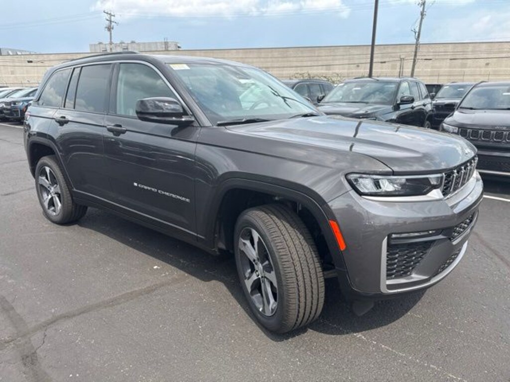 New 2026 Jeep Grand Cherokee LIMITED 4X4 Sport Utility
