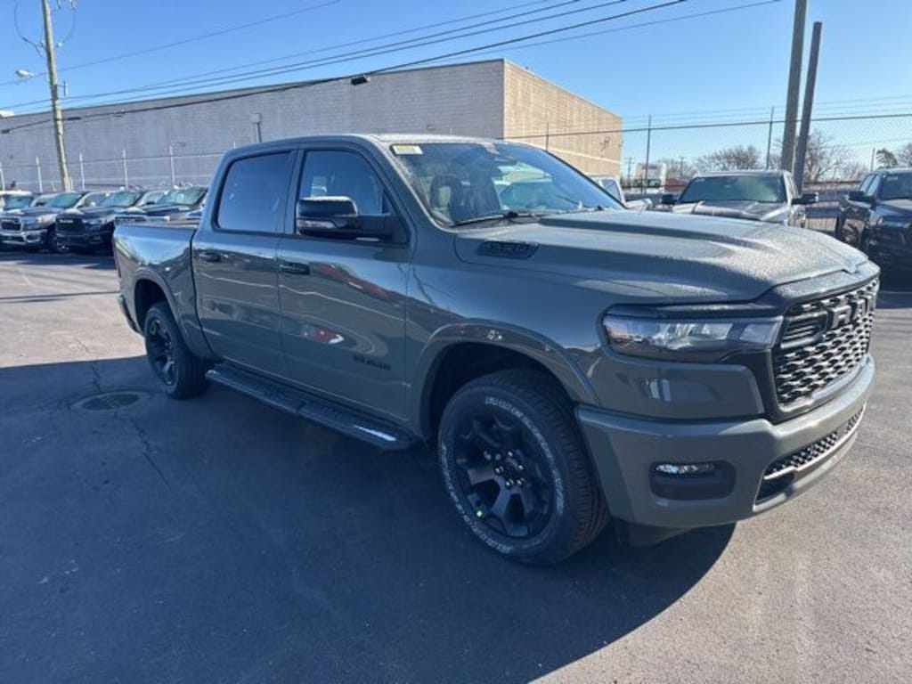 New 2026 Ram 1500 BIG HORN CREW CAB 4X4 5'7 BOX Pickup