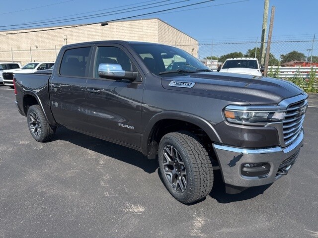 2026 Ram 1500 Laramie photo 3