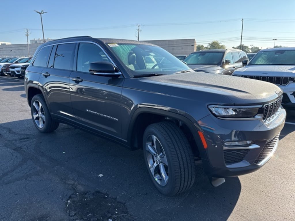 New 2025 Jeep Grand Cherokee LIMITED 4X4 Sport Utility