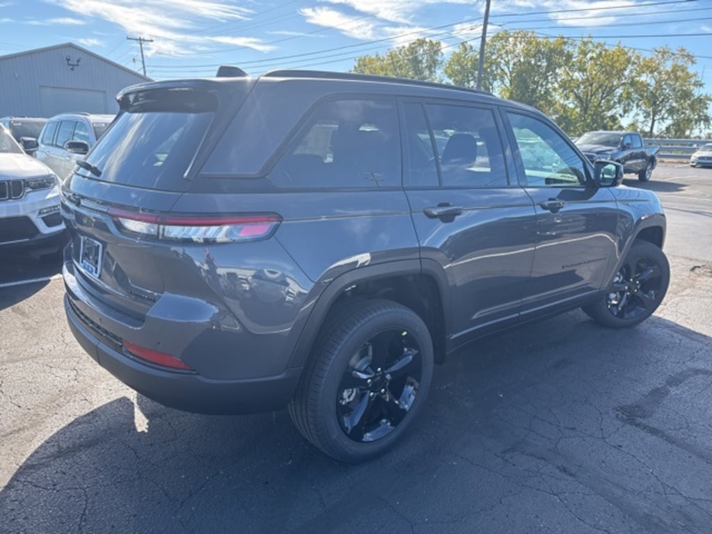 New 2025 Jeep Grand Cherokee LIMITED 4X4 Sport Utility