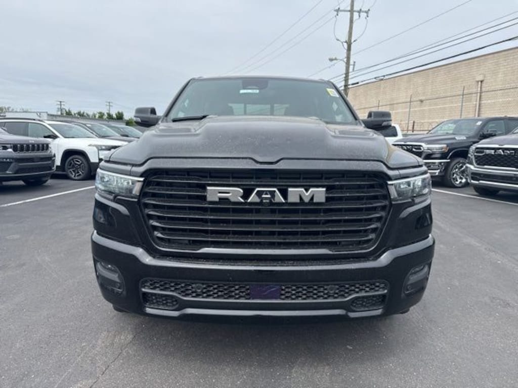New 2026 Ram 1500 LARAMIE CREW CAB 4X4 5'7 BOX Pickup