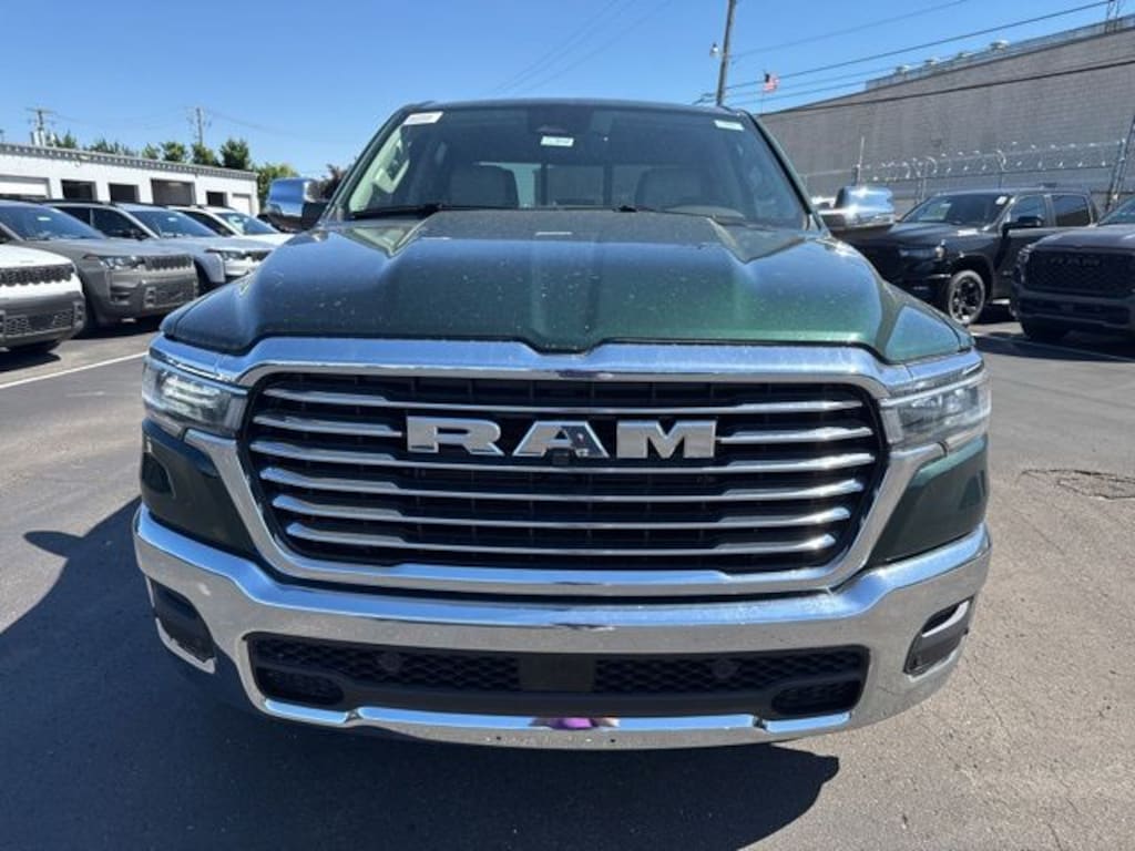 New 2026 Ram 1500 LARAMIE CREW CAB 4X4 5'7 BOX Pickup