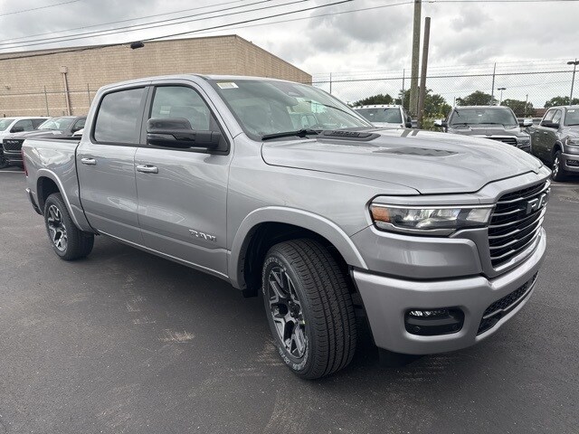 2026 Ram 1500 Laramie photo 3