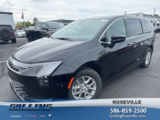 2027 Chrysler Pacifica Select's photo