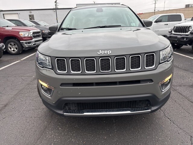 2019 Jeep Compass Limited photo 2