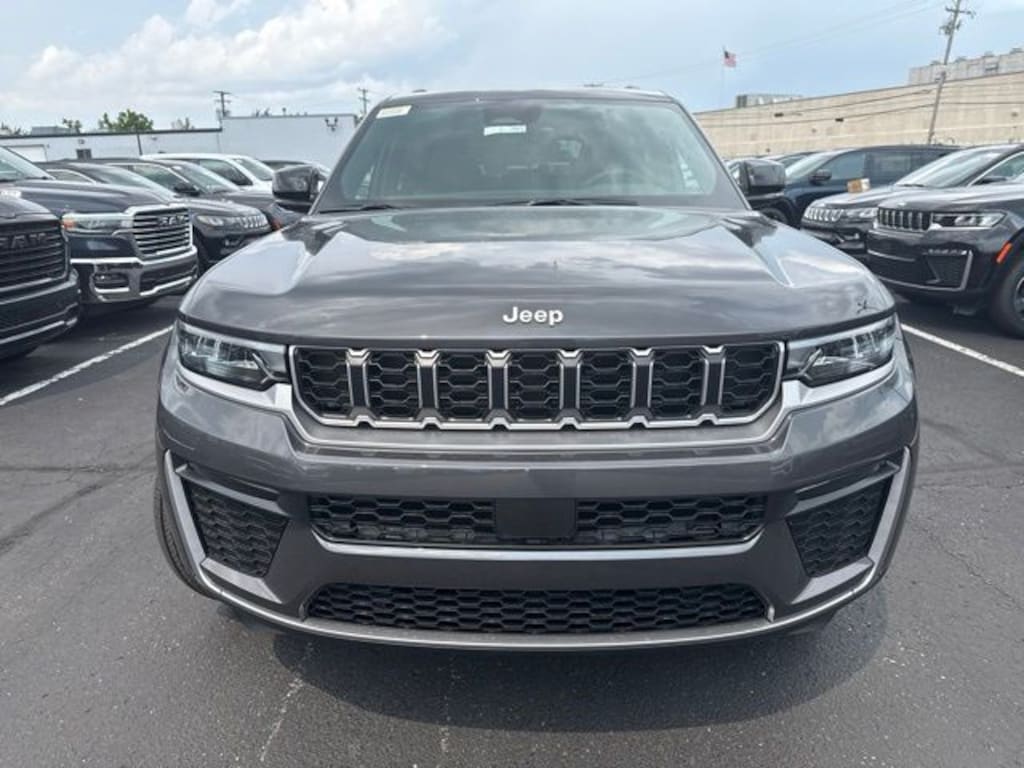 New 2026 Jeep Grand Cherokee LIMITED 4X4 Sport Utility