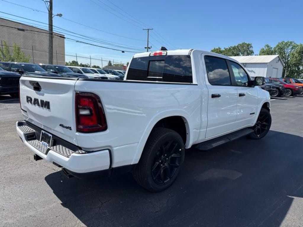 New 2026 Ram 1500 LARAMIE CREW CAB 4X4 5'7 BOX Pickup