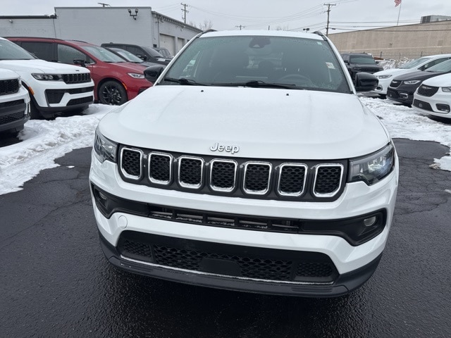 Used 2023 Jeep Compass Latitude with VIN 3C4NJDBN9PT561653 for sale in Roseville, MI