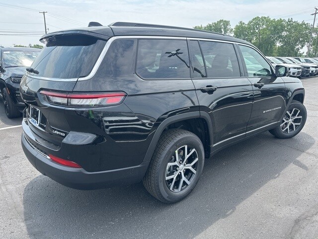 2025 Jeep Grand Cherokee Limited photo 4