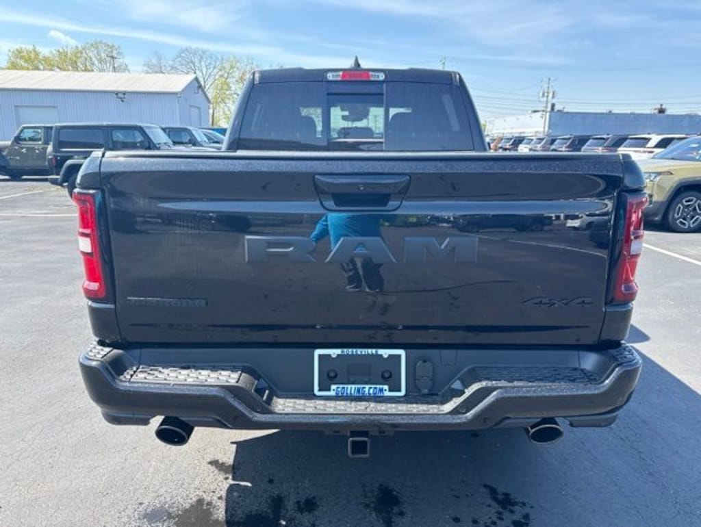 New 2026 Ram 1500 BIG HORN CREW CAB 4X4 5'7 BOX Pickup