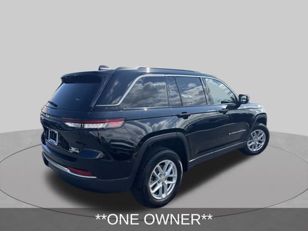 Used 2024 Jeep Grand Cherokee Laredo SUV