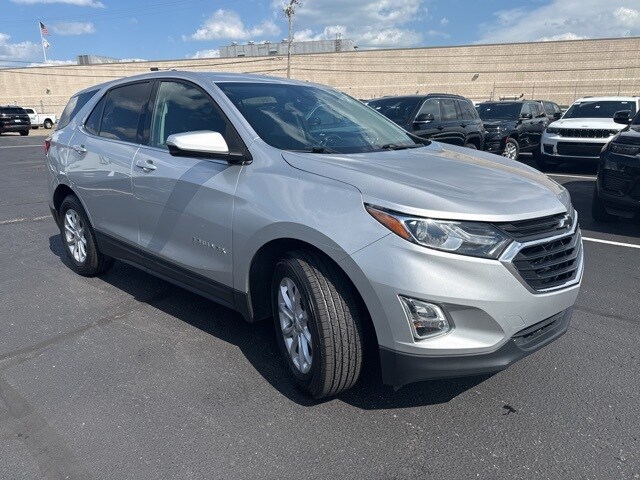 2019 Chevrolet Equinox LT photo 3