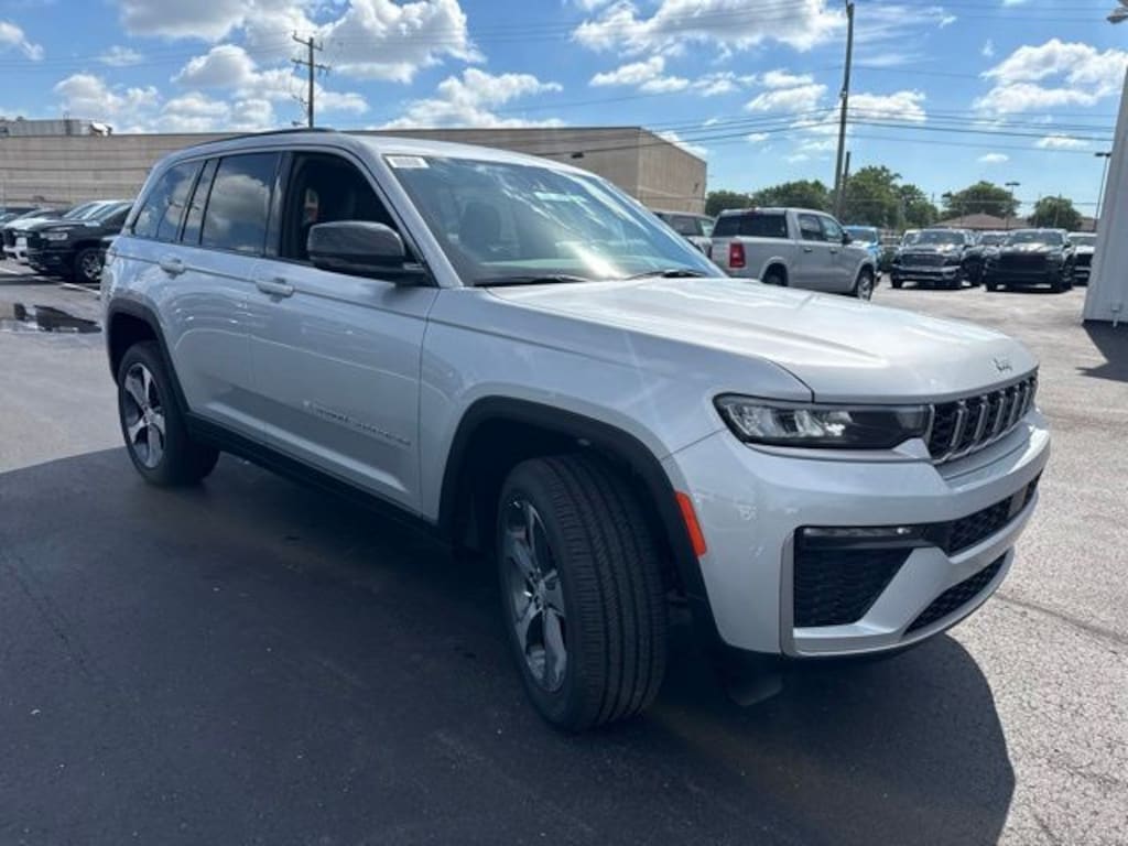 New 2026 Jeep Grand Cherokee LIMITED 4X4 Sport Utility