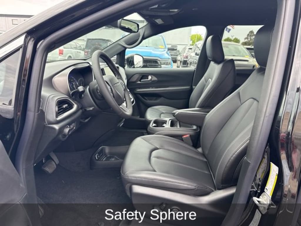New 2027 Chrysler Pacifica SELECT AWD Passenger Van