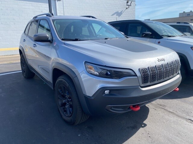 2019 Jeep Cherokee Trailhawk photo 3