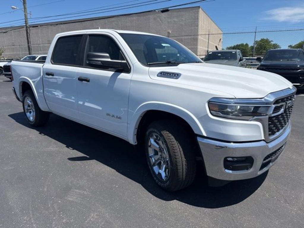 New 2026 Ram 1500 BIG HORN CREW CAB 4X4 5'7 BOX Pickup