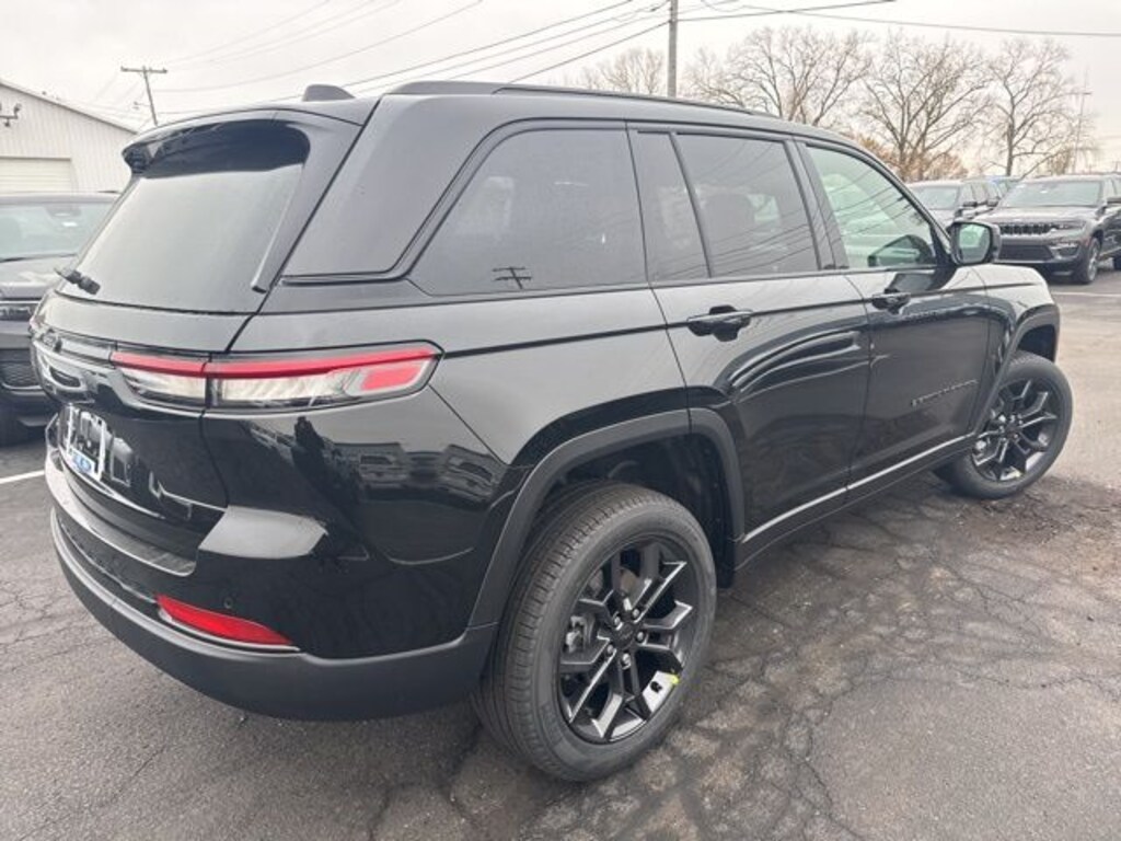New 2025 Jeep Grand Cherokee LIMITED 4X4 Sport Utility