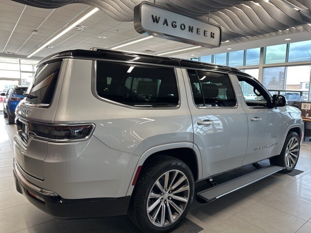 2024 Jeep Grand Wagoneer photo 4