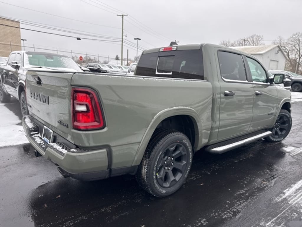 New 2026 Ram 1500 BIG HORN CREW CAB 4X4 5'7 BOX Pickup