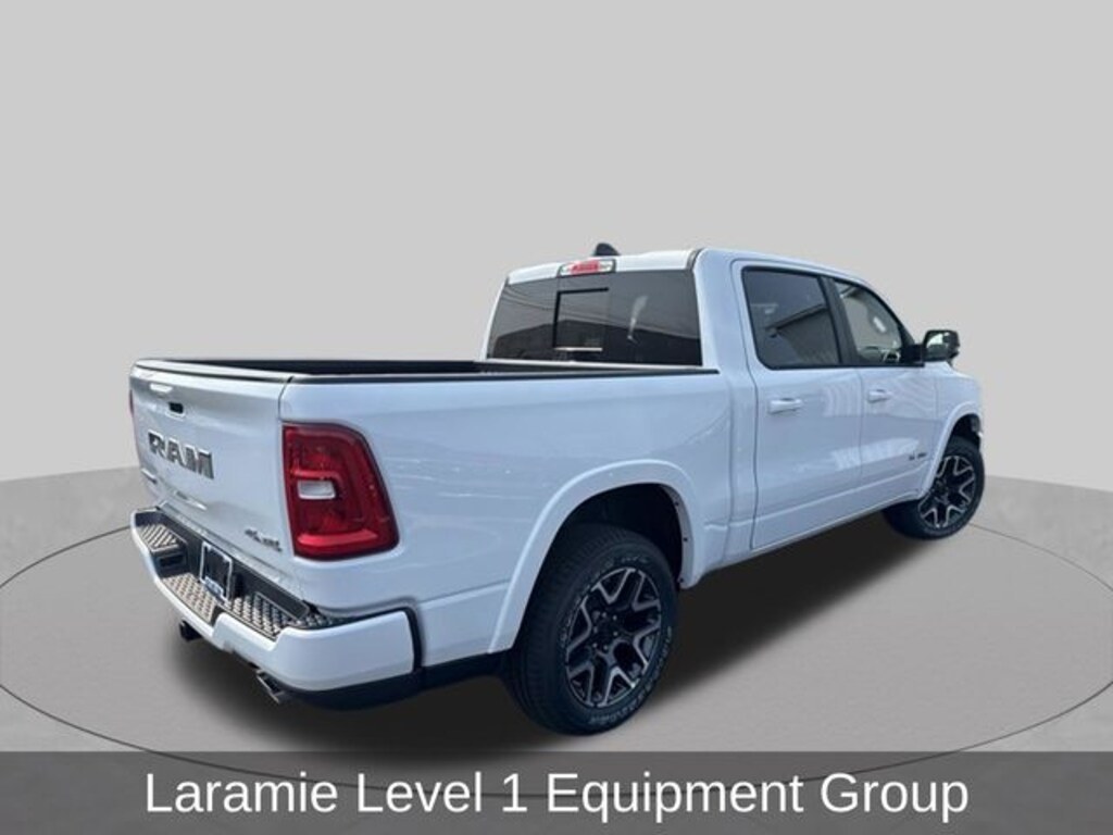 New 2026 Ram 1500 LARAMIE CREW CAB 4X4 5'7 BOX Pickup
