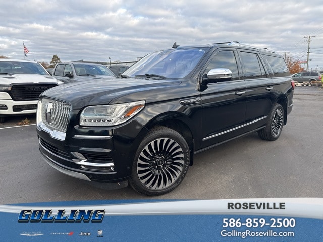 2018 Lincoln Navigator Black Label's photo