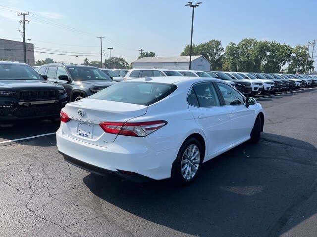 2019 Toyota Camry L photo 3